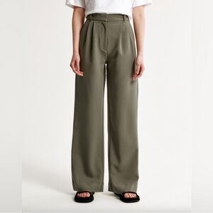 A&F Sloane Tailored Wide Leg Pant